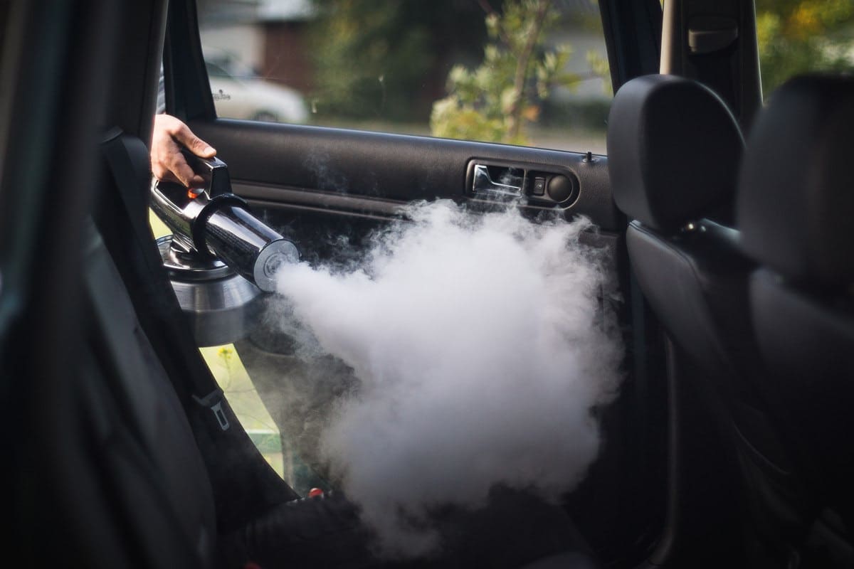 Вывести запах в машине